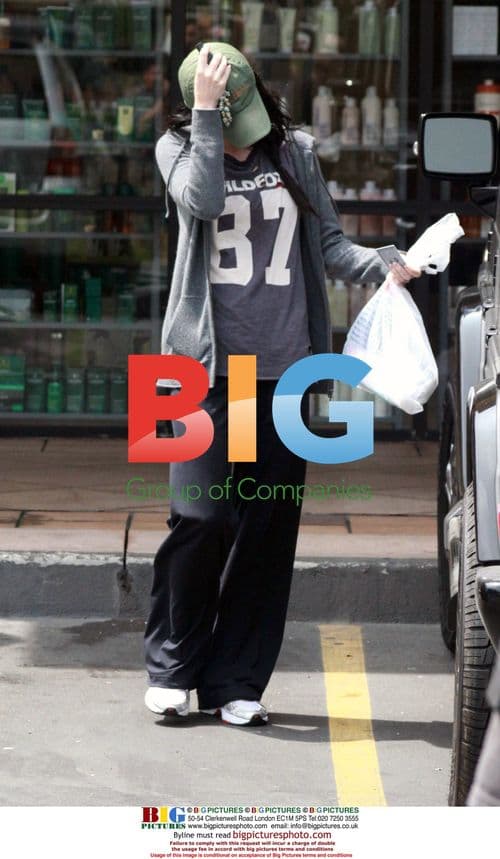 Megan Fox Leaving Beauty Supply Store