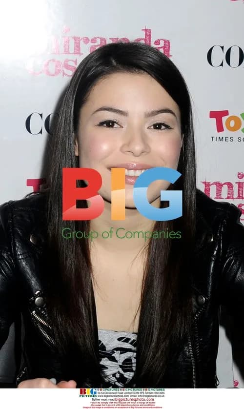 Miranda Cosgrove at Toys R Us