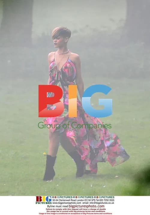 Rihanna Filming Music Video in France