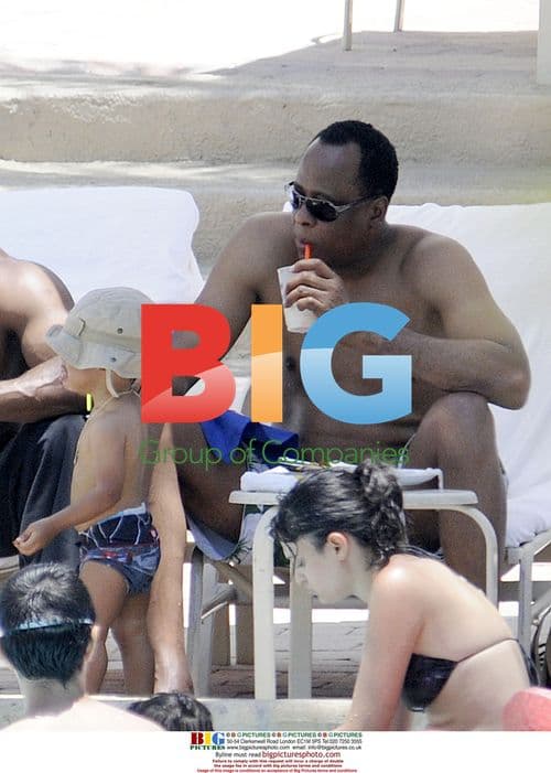 Conrad Murray and Family Swimming in Miami