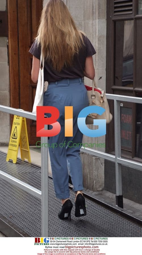 Fearne Cotton Arrives For Work