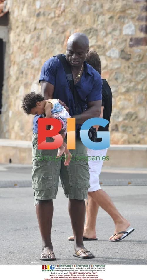 Heidi Klum and Seal with Kids at Theme Park