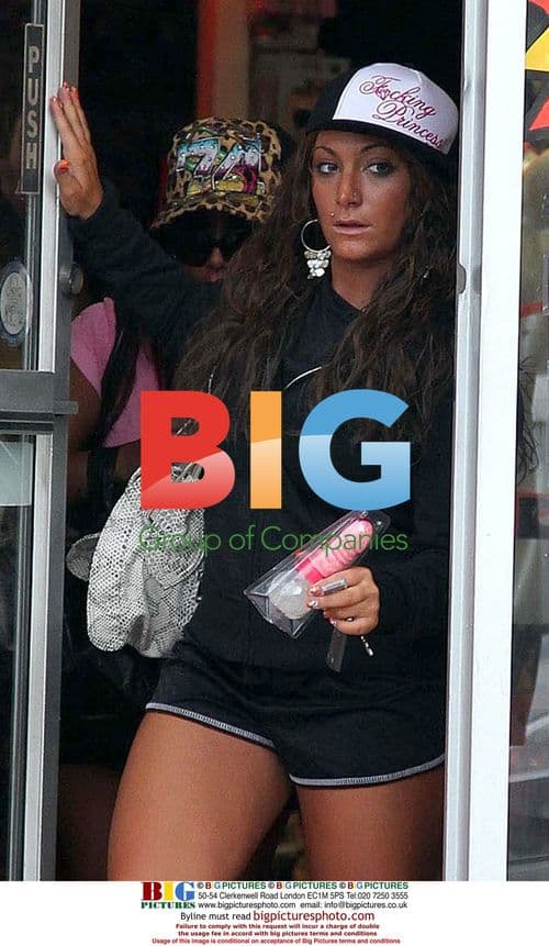 Snooki and Deena at sex shop on Jersey Shore