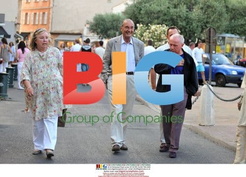 Jacques Chirac strolling with Franois Pinault