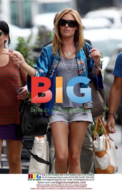 Cat Deeley Shopping in NYC