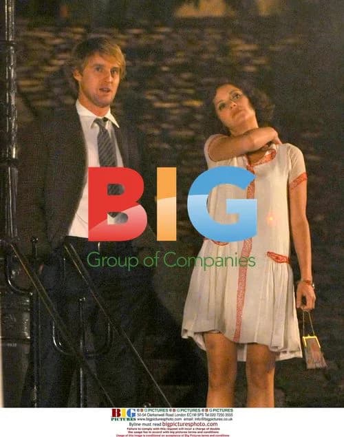 Marion Cotillard and Owen Wilson on "Midnight in Paris" set