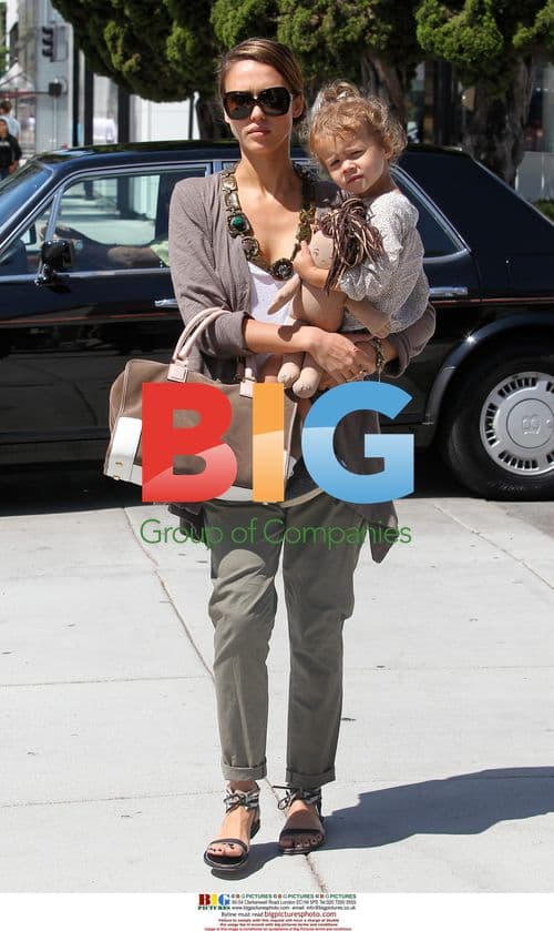 Jessica Alba Shopping in Beverly Hills