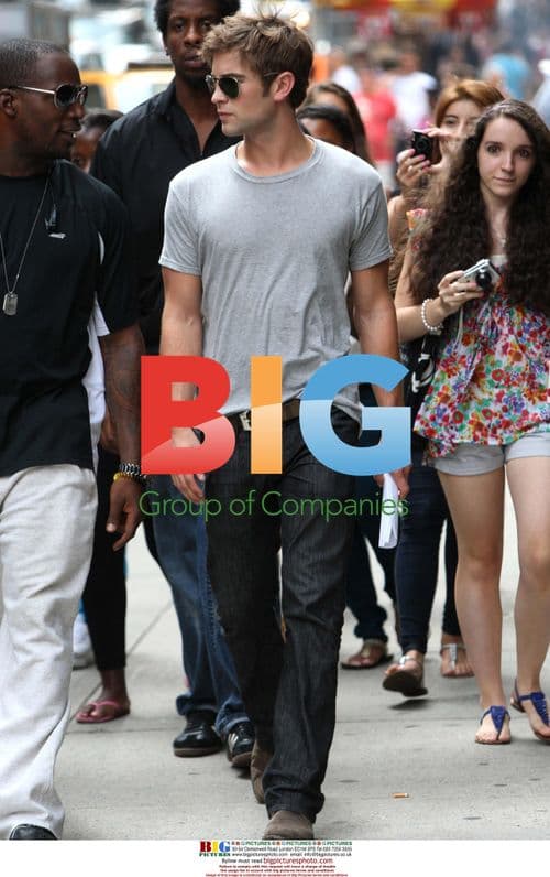 Chace Crawford in Crowd on 'Gossip Girl' Set