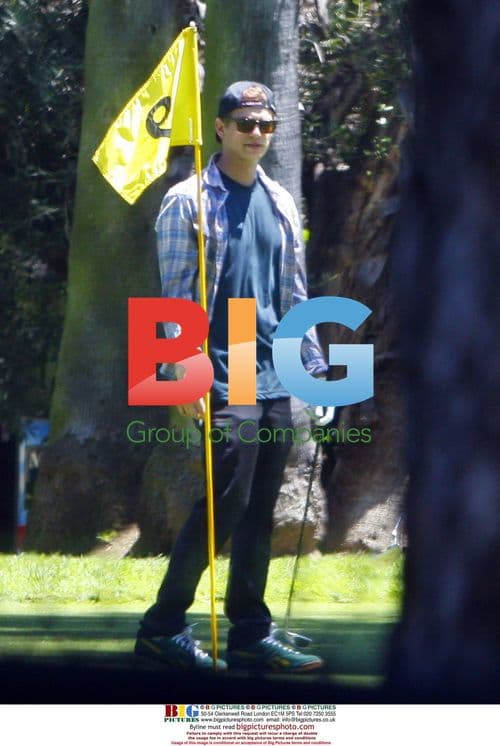 Hayden Christensen Plays Golf After Breakup