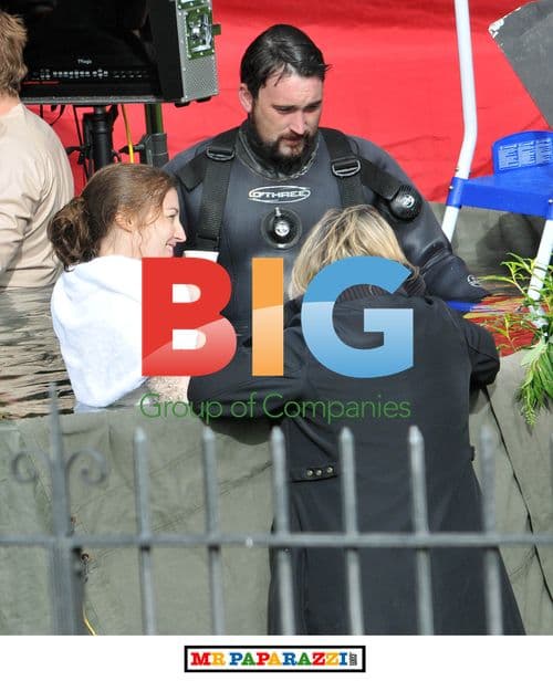 Kelly MacDonald filming 'Decoy Bride' in Glasgow