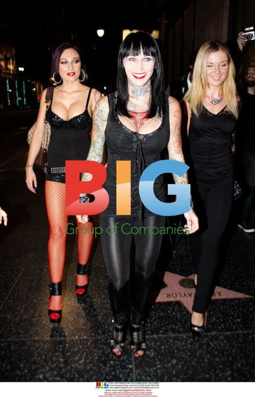 Bombshell Mcgee Leaving Katsuya Restaurant