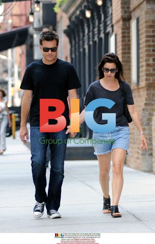 Jason Bateman and Amanda Anka walk in NYC