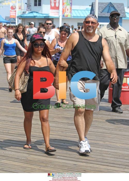 Snooki and Her Father in Seaside Heights