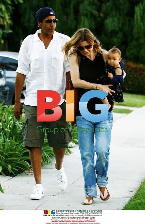 Ellen Pompeo Leaving Friend\'s House