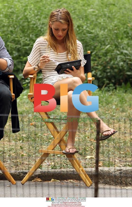 Blake Lively and Penn Badgely film 'Gossip Girl' in Central Park