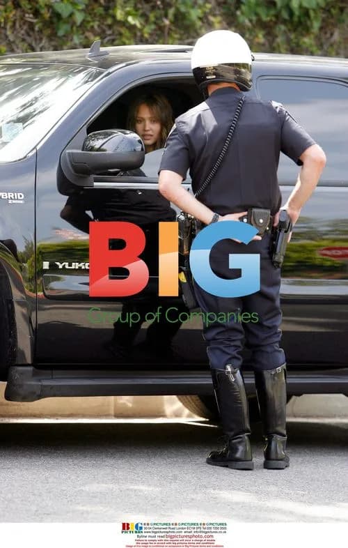 Jessica Alba Pulled Over by Police