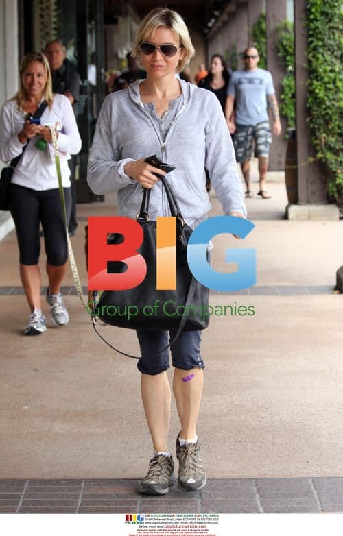 Rene Zellweger Heads to Gym in Brentwood