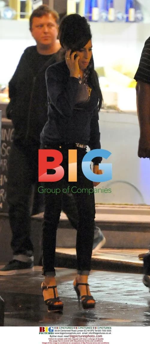 Amy Winehouse Leaving London Restaurant