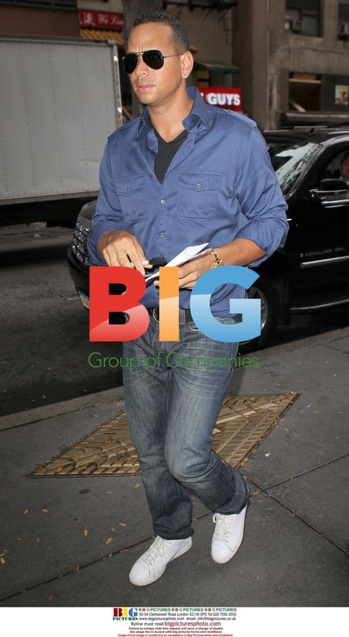A-Rod Signing Autographs for Fans