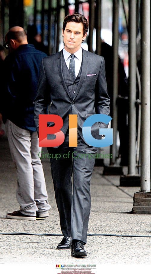 Tim DeKay and Matthew Bomer on 'White Collar' set