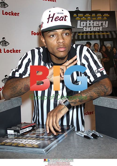 Bow Wow Promotes 'Lottery Ticket' at Foot Locker