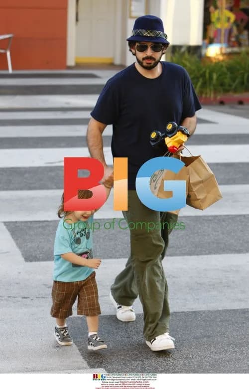 Jordan Bratman and Son Max Shopping