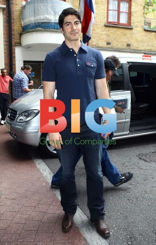 Brandon Routh Leaving London Hotel