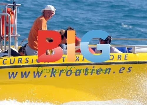 Gabriela Sabatini takes taxi boat in Split, Croatia