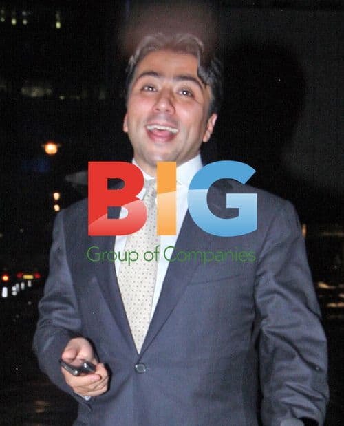 Kia Joorabchian Leaving Restaurant