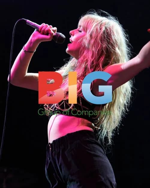 Diana Vickers on Stage at V Festival
