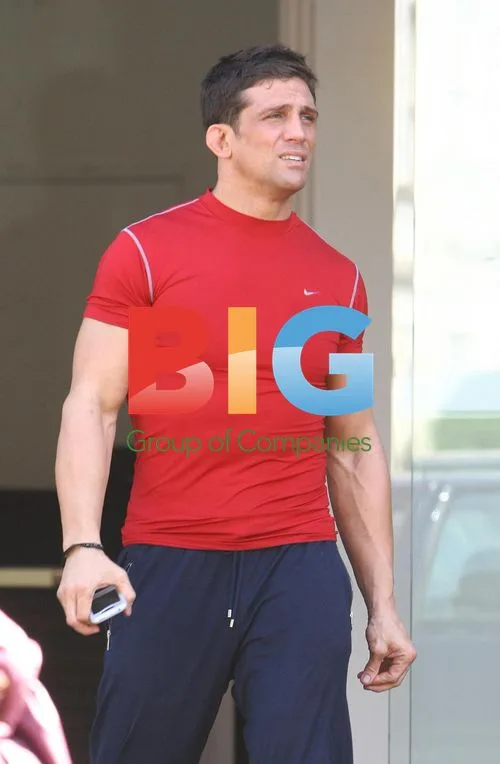 Alex Reid Leaving Photo Studio