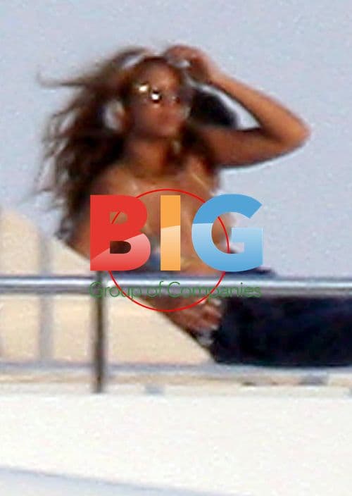 Beyonce on Vacation in French Riviera