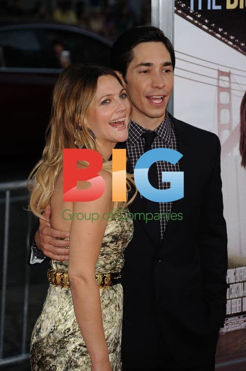 Drew Barrymore and Justin Long at "Going The Distance" premiere