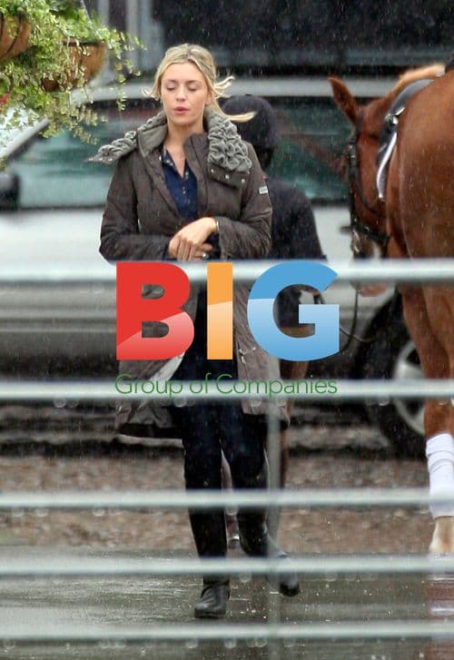 Abi Clancy Goes Horse Riding