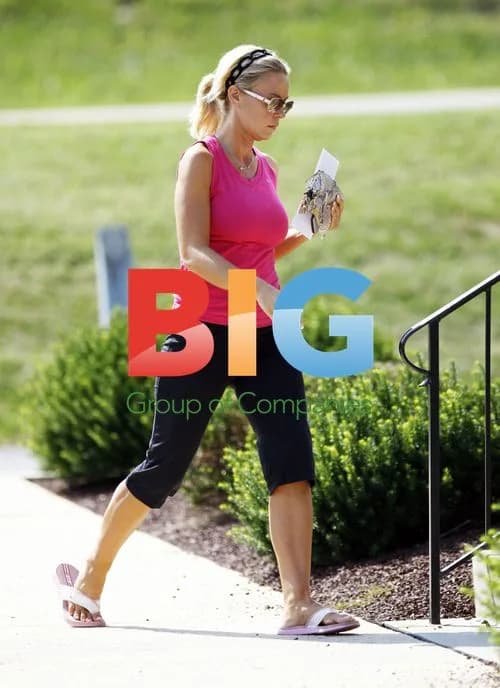 Kate Gosselin Runs Errands in Reading