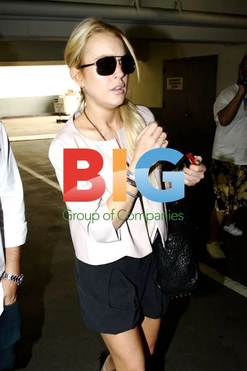 Lindsay Lohan Leaving Medical Building