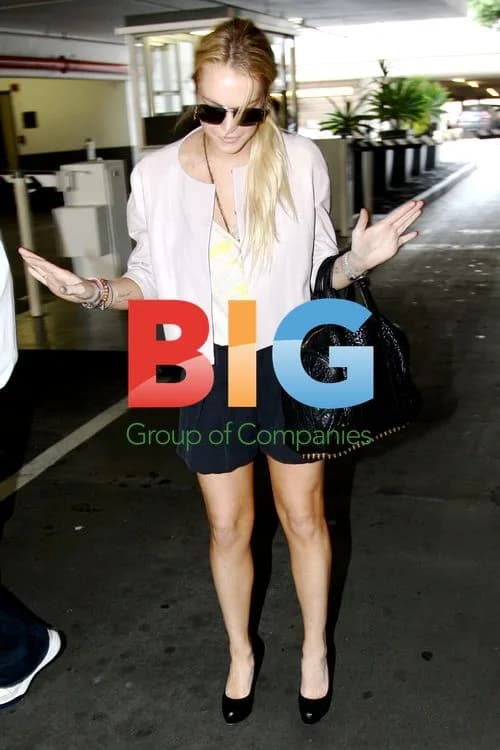 Lindsay Lohan Leaves Medical Building