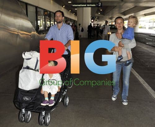 Tobey Maguire family at LAX