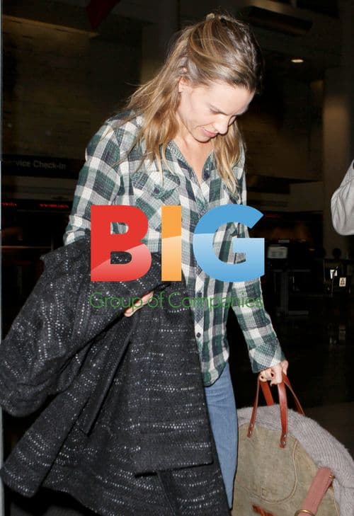 Hilary Swank at LAX in Casual Outfit