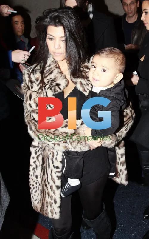 Kardashians Arrive at LAX from NYC
