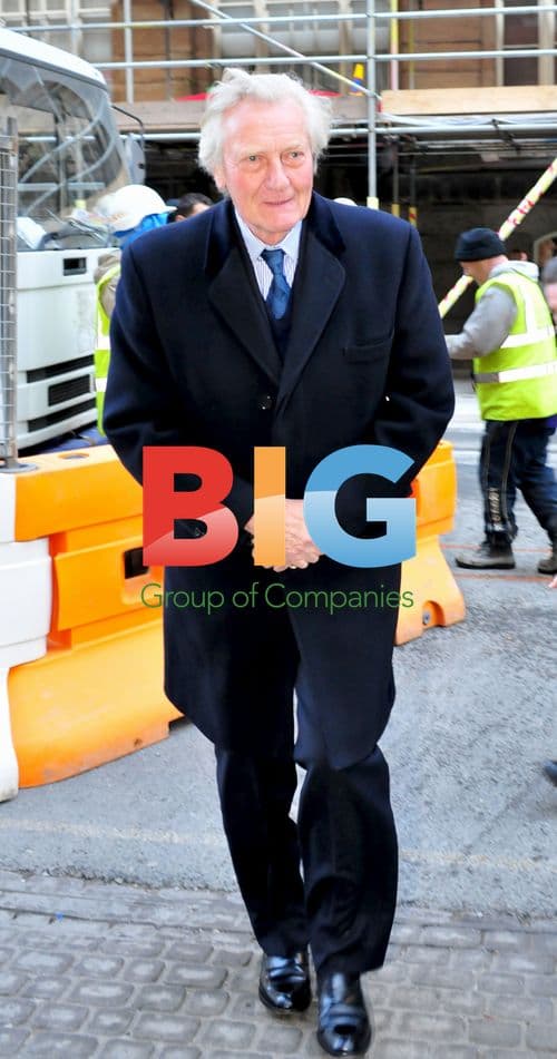 Michael Heseltine arriving for debate