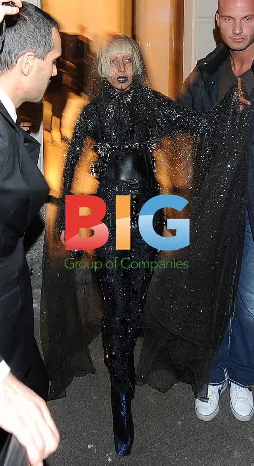 Lady Gaga Shopping in Milan