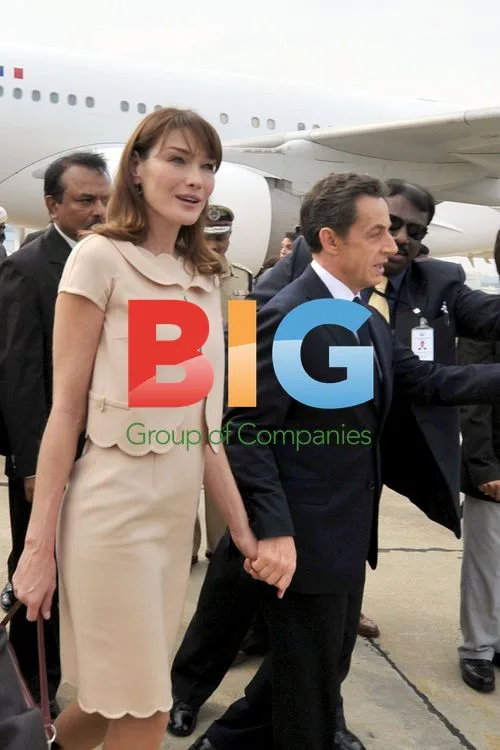 Nicolas Sarkozy and Carla Bruni Arrive in Bangalore