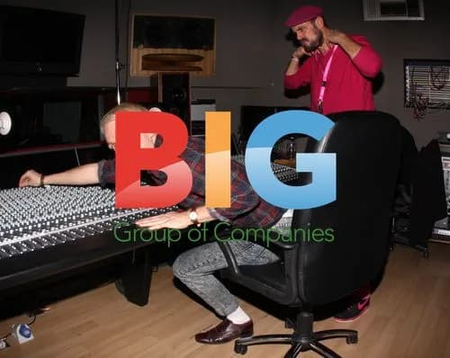 Musicians record silent song in London