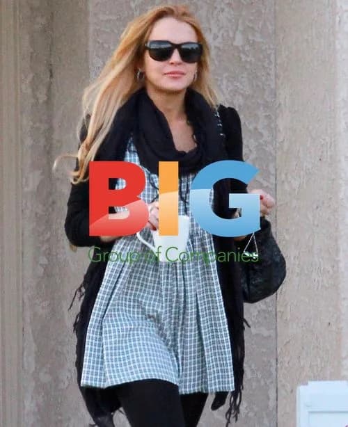 Lindsay Lohan heads to rehab