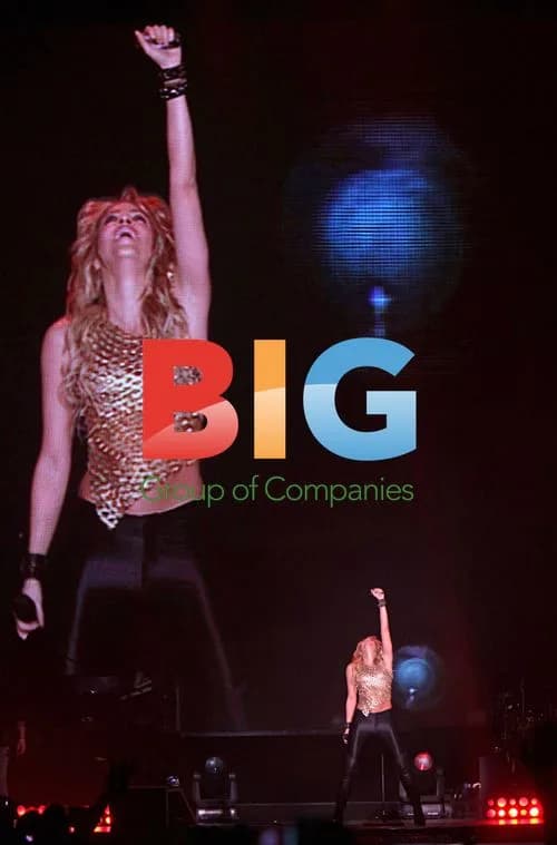 Shakira Performs in Paris