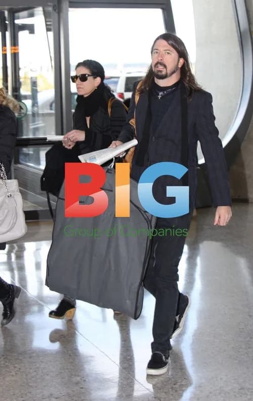 Dave Grohl Arrives at Dulles Airport