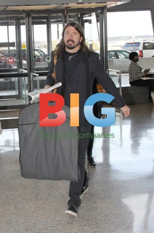 Dave Grohl Arrives at Dulles Airport