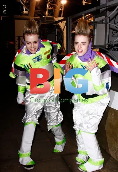 Jedward Break Guiness World Record