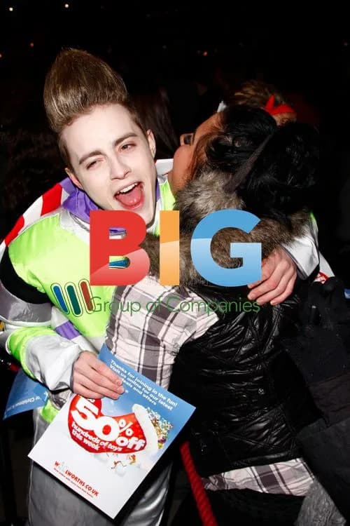 Jedward Break Guinness World Record